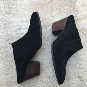 Bella Vita Women's Eden Black Suede Mule